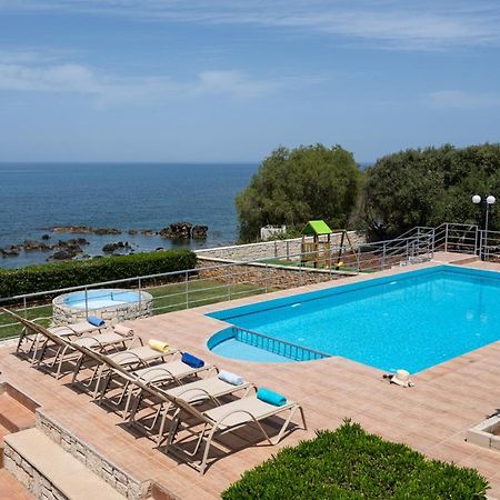 Beachfront Family Villa Katerina With Private Pool, Playground, Bbq & Amazing Sea Views! Petres  Exterior foto