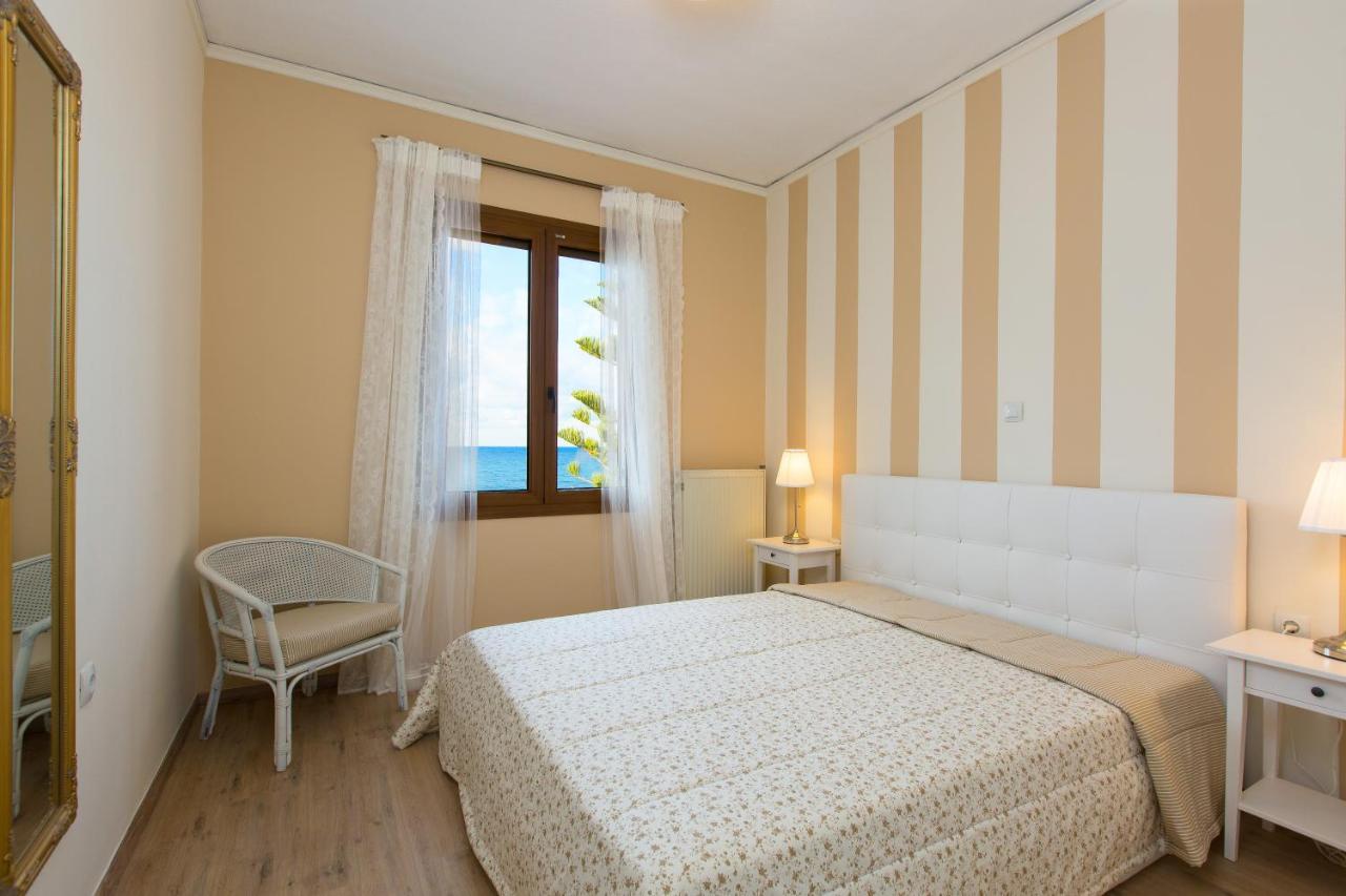 Beachfront Family Villa Katerina With Private Pool, Playground, Bbq & Amazing Sea Views! Petres  Exterior foto