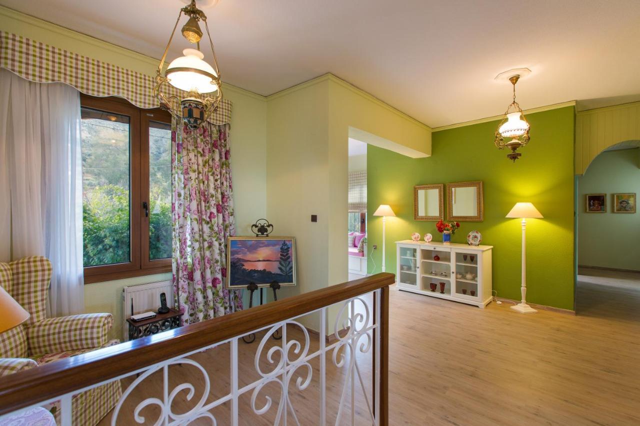 Beachfront Family Villa Katerina With Private Pool, Playground, Bbq & Amazing Sea Views! Petres  Exterior foto